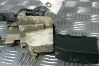 Serrure avant gauche OPEL TIGRA 1