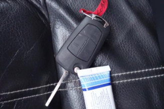 Serrure avant droit OPEL TIGRA 2