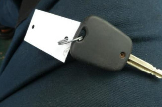 Serrure avant droit CITROEN BERLINGO 1