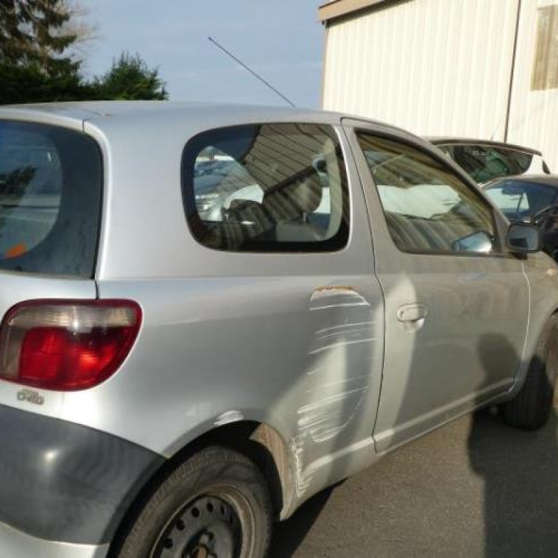 Feu arriere principal droit (feux) TOYOTA YARIS 1 Photo n°5