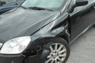 Malle/Hayon arriere OPEL TIGRA 2
