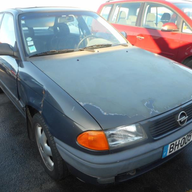 Malle/Hayon arriere OPEL ASTRA F Photo n°4