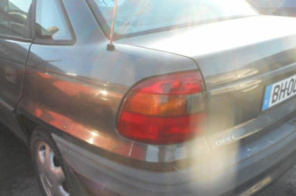 Malle/Hayon arriere OPEL ASTRA F
