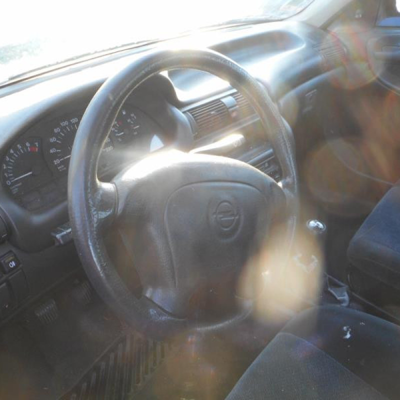 Malle/Hayon arriere OPEL ASTRA F Photo n°7