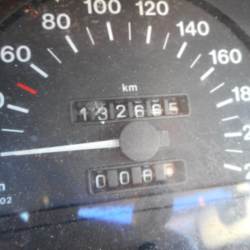 Malle/Hayon arriere OPEL ASTRA F Photo n°9