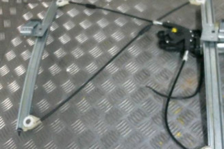 Leve vitre electrique avant droit VOLKSWAGEN POLO 3 Photo n°1