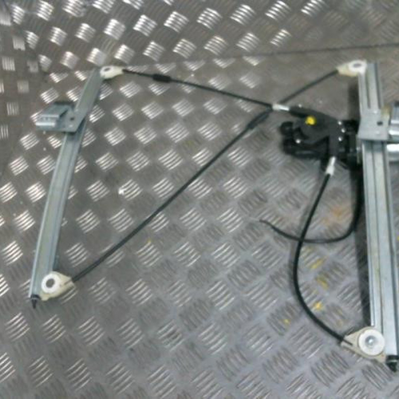 Leve vitre electrique avant droit VOLKSWAGEN POLO 3 Photo n°1