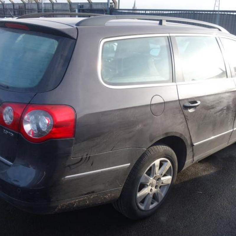 Air bag conducteur VOLKSWAGEN PASSAT 5 Photo n°3
