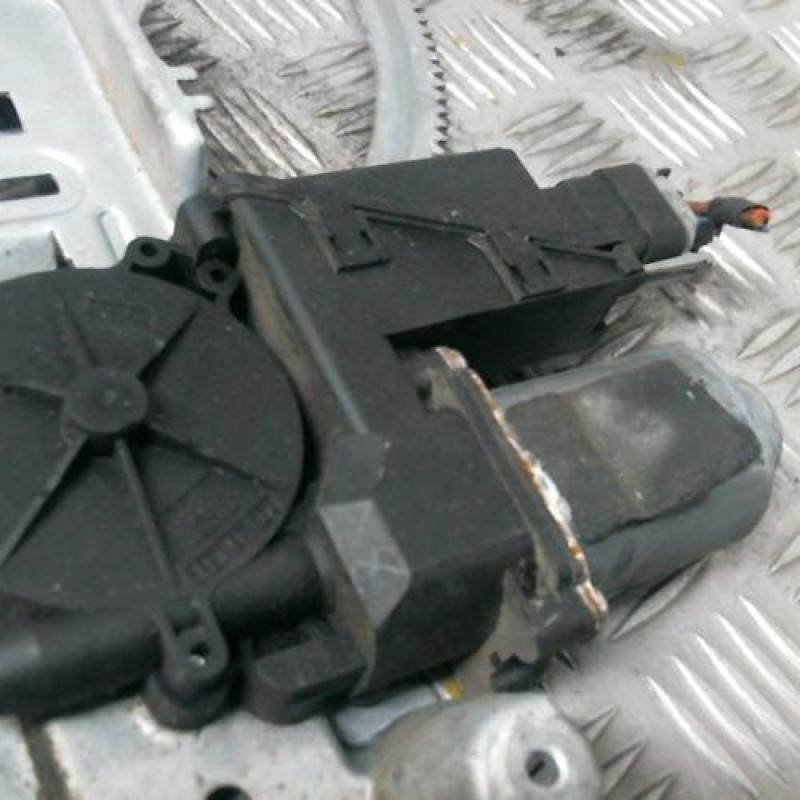 Leve vitre electrique avant droit OPEL COMBO C Photo n°2