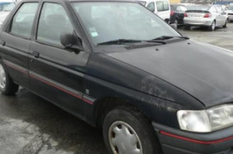 Malle/Hayon arriere FORD ORION 2
