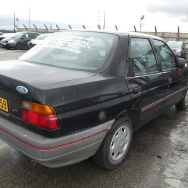 Malle/Hayon arriere FORD ORION 2 Photo n°5