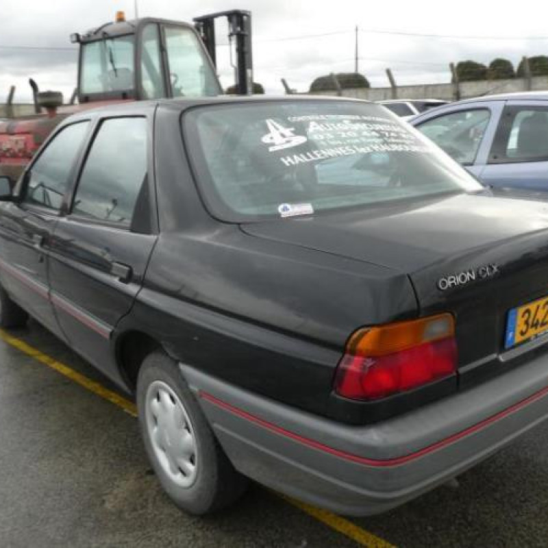 Malle/Hayon arriere FORD ORION 2 Photo n°6