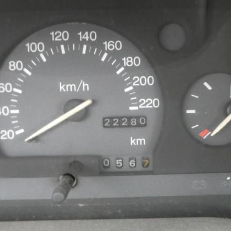 Malle/Hayon arriere FORD ORION 2 Photo n°10