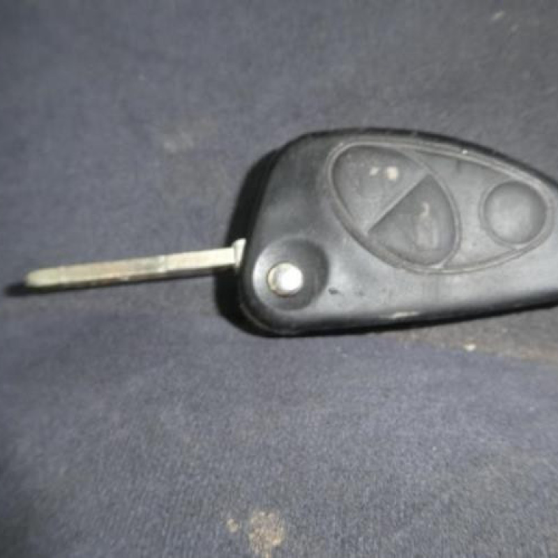 Malle/Hayon arriere ALFA ROMEO 147 Photo n°11