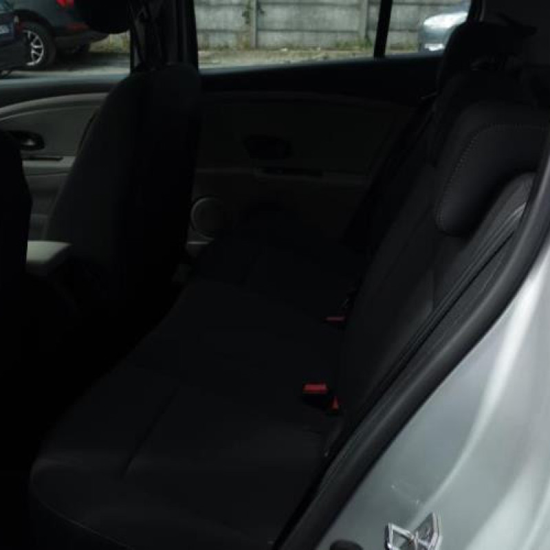 Bras essuie glace arriere RENAULT MEGANE 3 Photo n°7