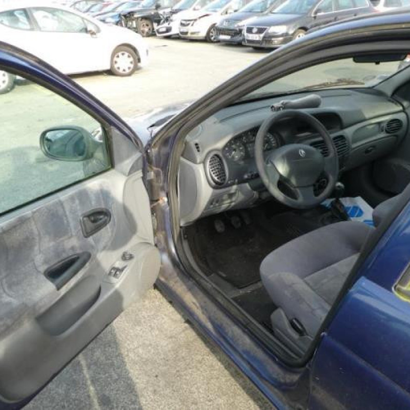 Malle/Hayon arriere RENAULT MEGANE 1 Photo n°7