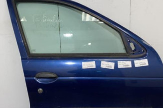 Porte avant droit RENAULT MEGANE 1 Photo n°1