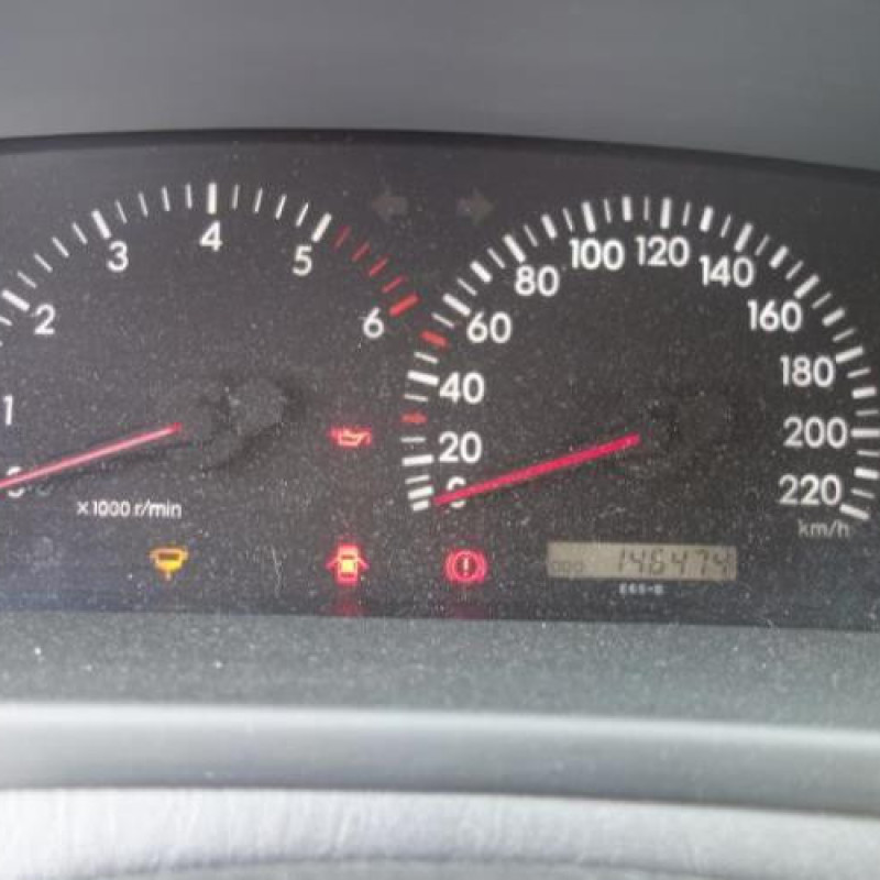Interrupteur de leve vitre avant gauche TOYOTA COROLLA VERSO 1 Photo n°14
