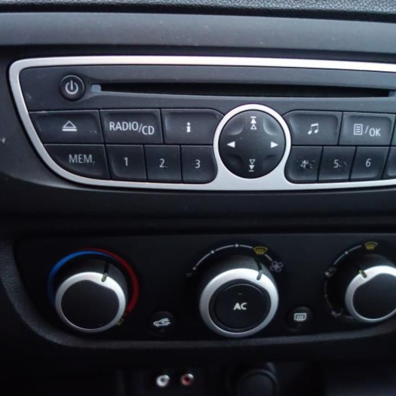 Pretensionneur de ceinture avant gauche RENAULT SCENIC 3 Photo n°9