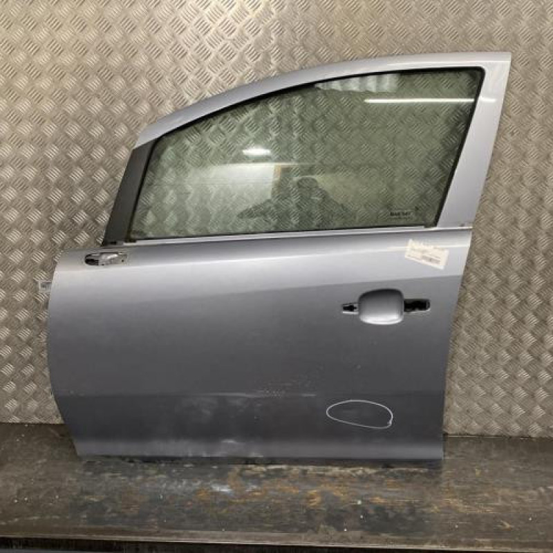 Porte avant gauche OPEL CORSA D Photo n°1