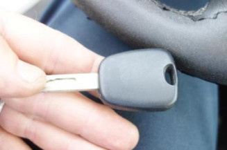 Pretensionneur de ceinture avant droit PEUGEOT 308 1