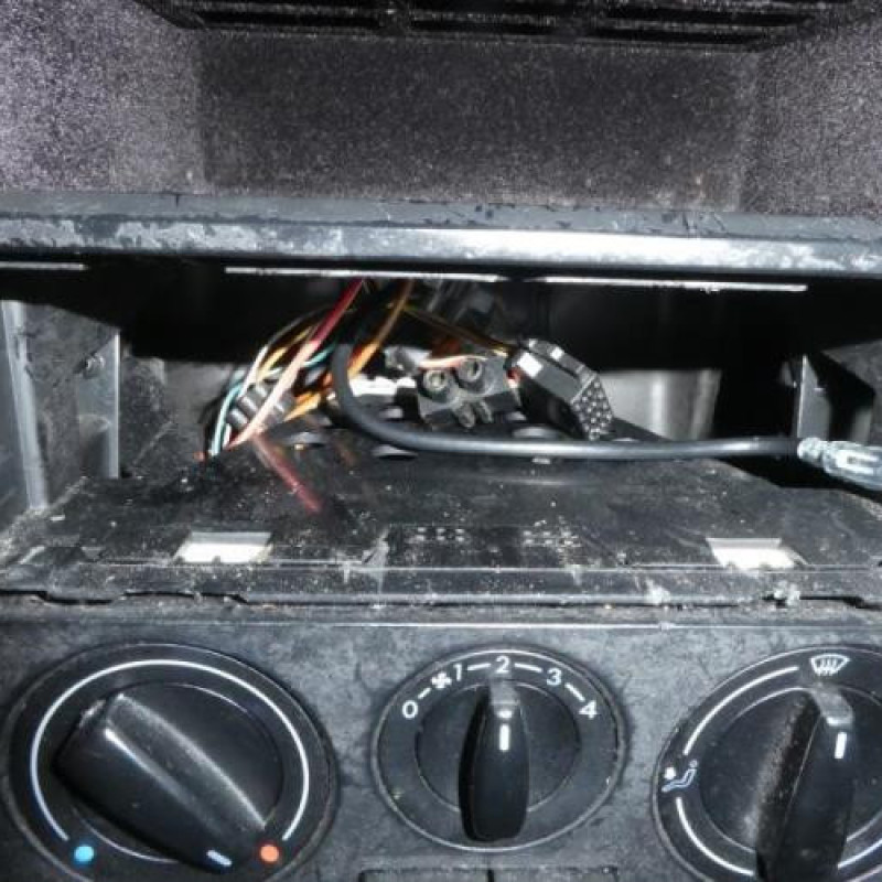 Porte avant droit VOLKSWAGEN GOLF 4 Photo n°9