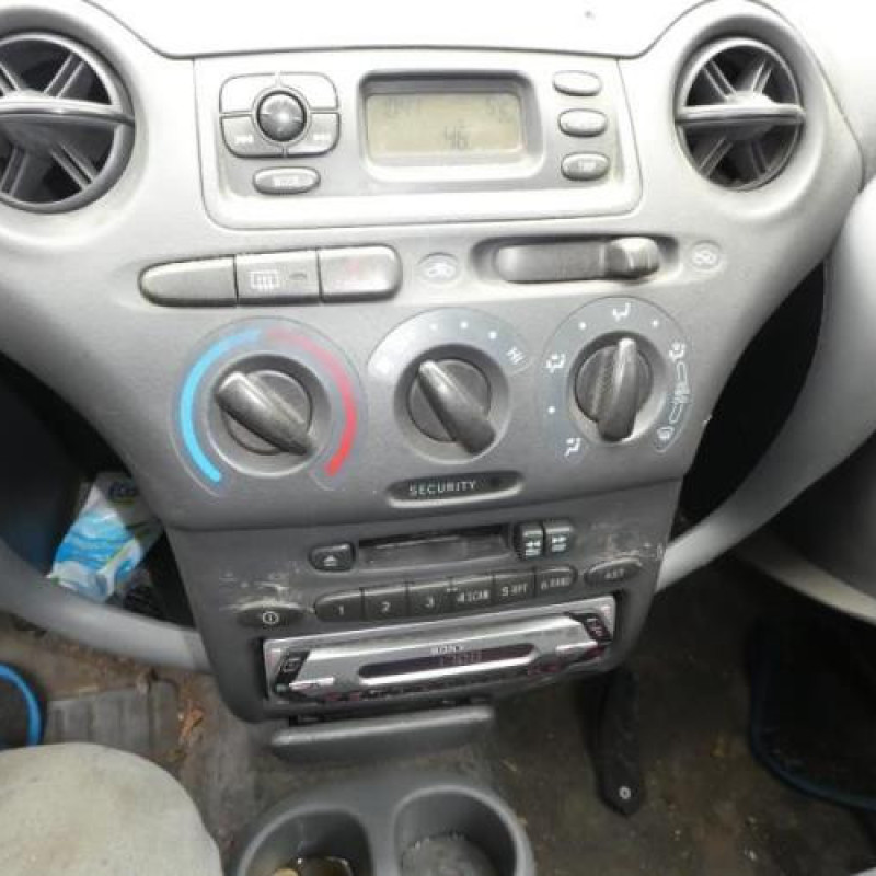 Malle/Hayon arriere TOYOTA YARIS 1 Photo n°9