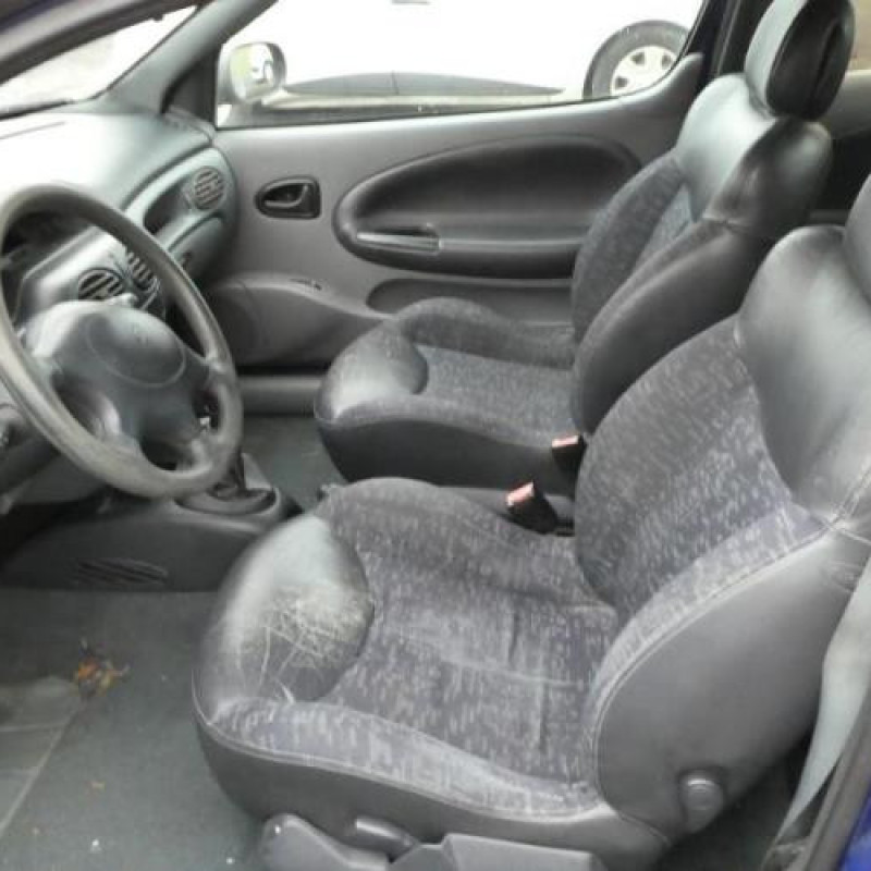 Malle/Hayon arriere RENAULT MEGANE 1 Photo n°8