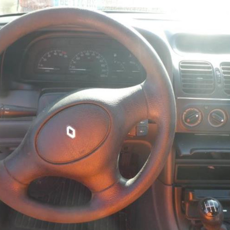 Feu arriere principal droit (feux) RENAULT LAGUNA 1 Photo n°9
