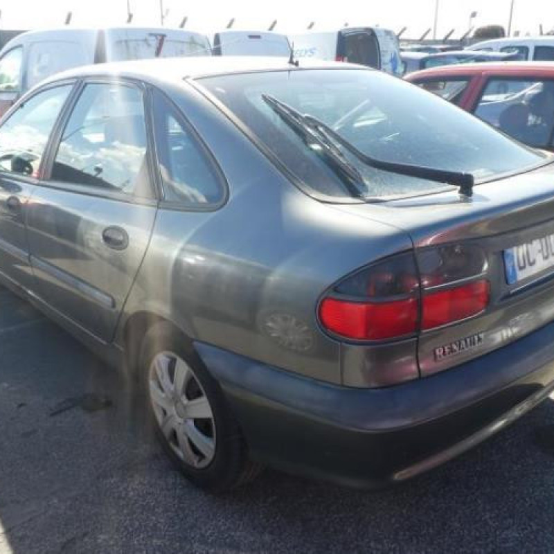 Porte arriere gauche RENAULT LAGUNA 1 Photo n°4