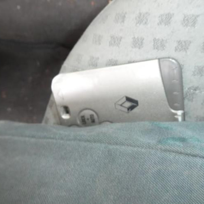 Capot RENAULT LAGUNA 2 Photo n°11