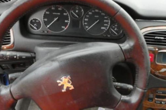 Serrure de coffre PEUGEOT 607