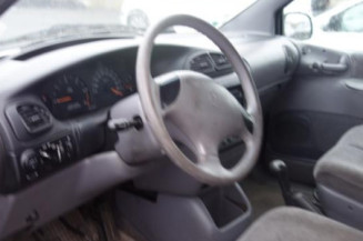 Porte avant droit CHRYSLER VOYAGER 3
