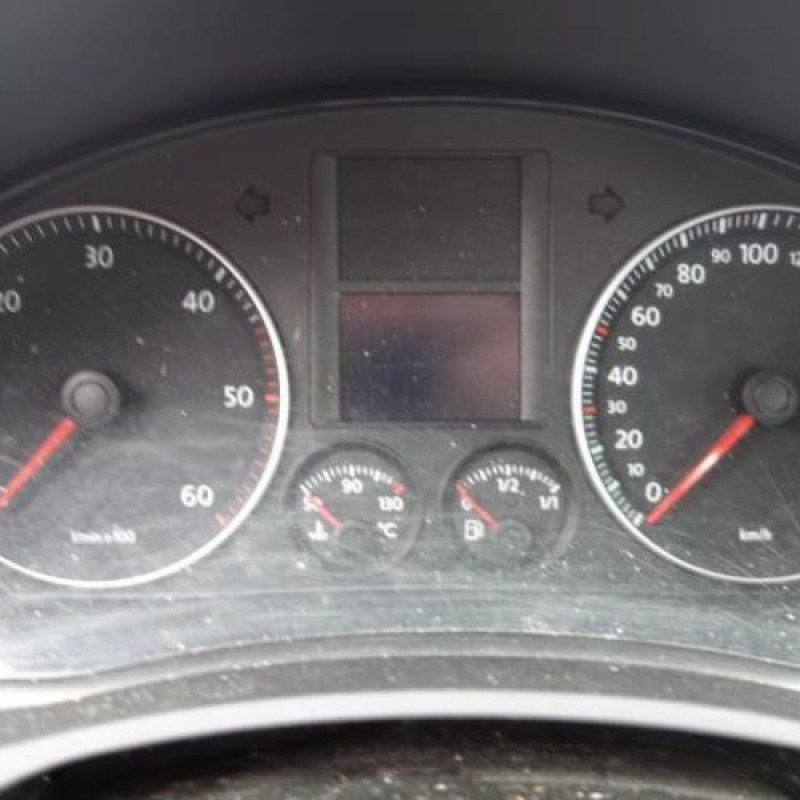 Feu arriere secondaire droit (feux) VOLKSWAGEN GOLF 5 Photo n°13