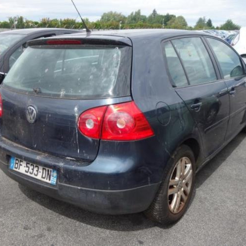 Feu arriere secondaire gauche (feux) VOLKSWAGEN GOLF 5 Photo n°5