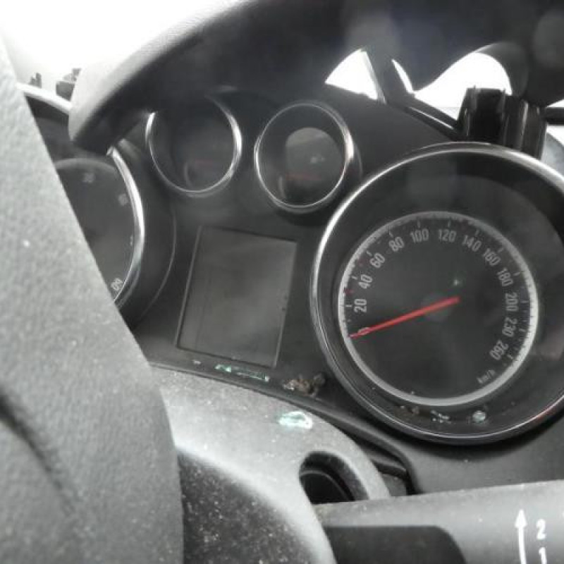 Ceinture arriere gauche OPEL ASTRA J SPORTS Photo n°9