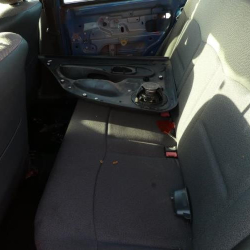 Porte arriere gauche RENAULT CLIO 2 Photo n°8