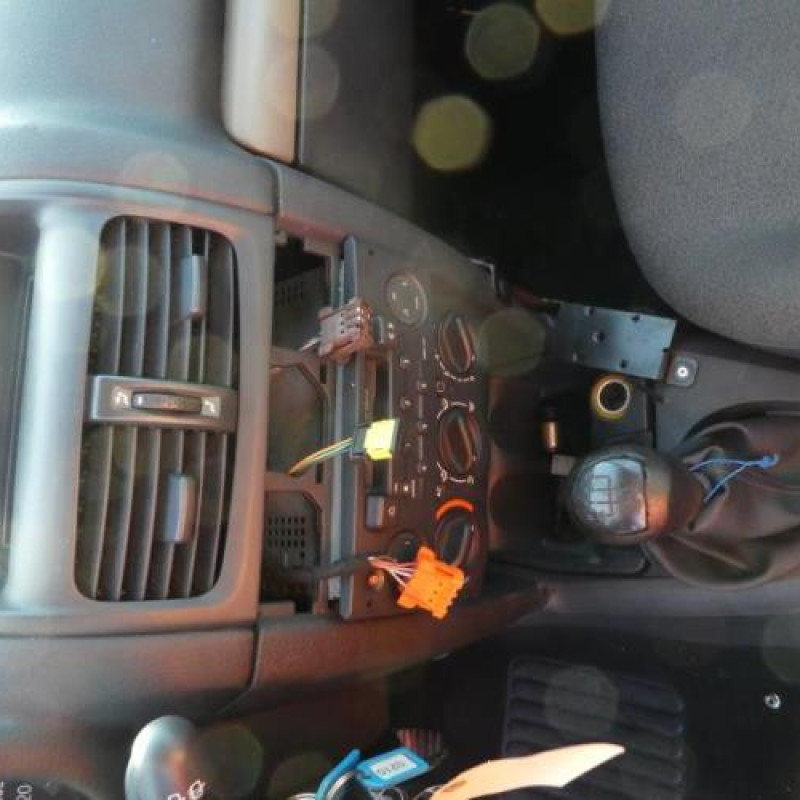 Porte arriere gauche RENAULT CLIO 2 Photo n°12