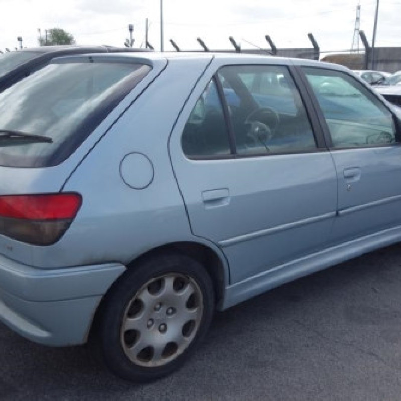 Malle/Hayon arriere PEUGEOT 306 Photo n°5