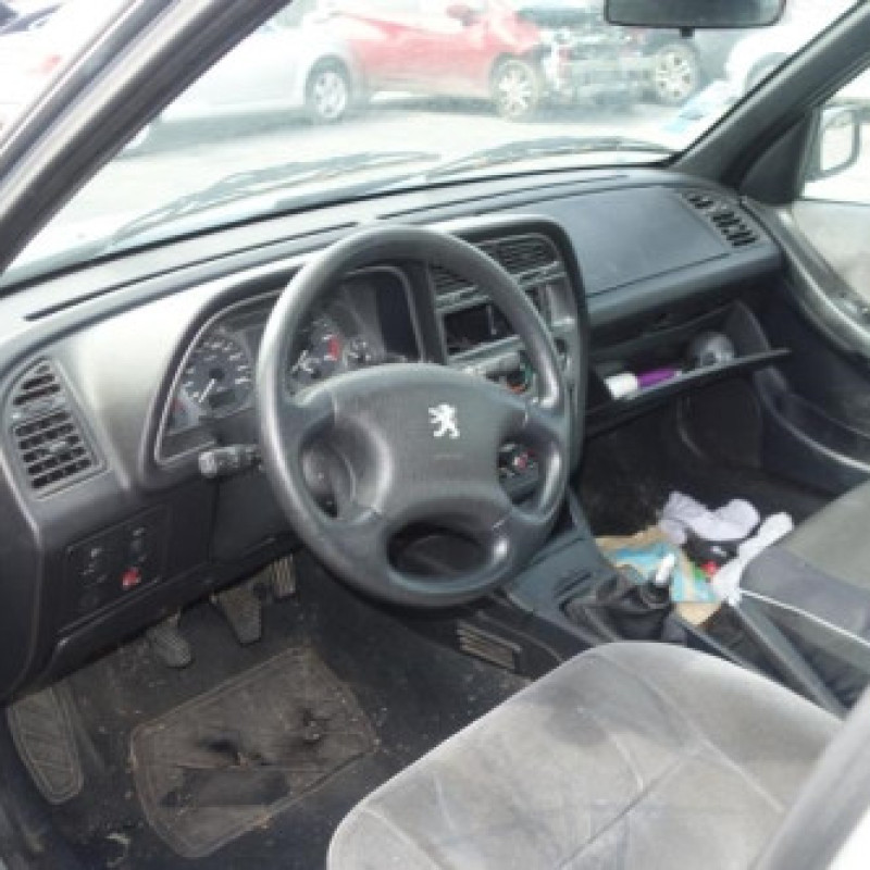 Malle/Hayon arriere PEUGEOT 306 Photo n°7