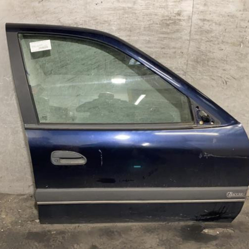 Porte avant droit RENAULT SAFRANE Photo n°1