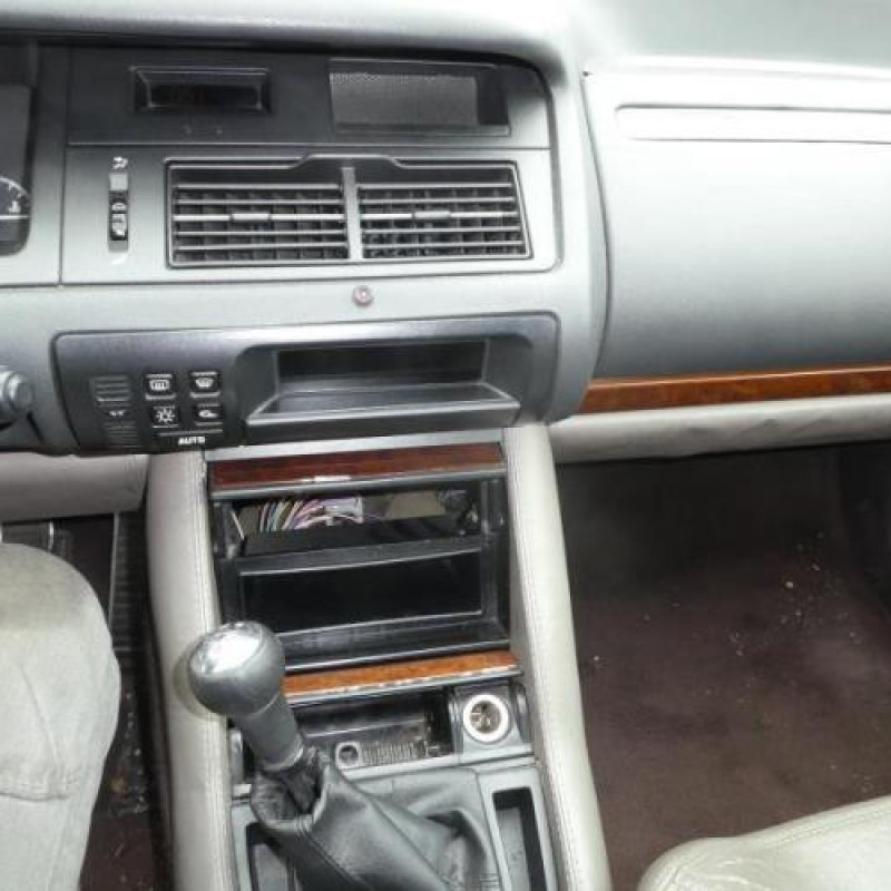 Porte avant droit RENAULT SAFRANE Photo n°9