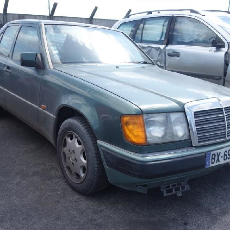 Feu arriere principal droit (feux) MERCEDES 300 W124 Photo n°4