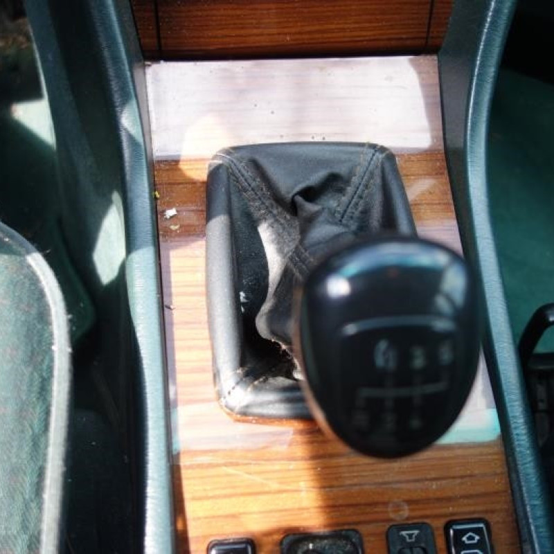 Feu arriere principal droit (feux) MERCEDES 300 W124 Photo n°9