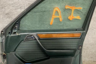 Porte avant droit MERCEDES 300 W124