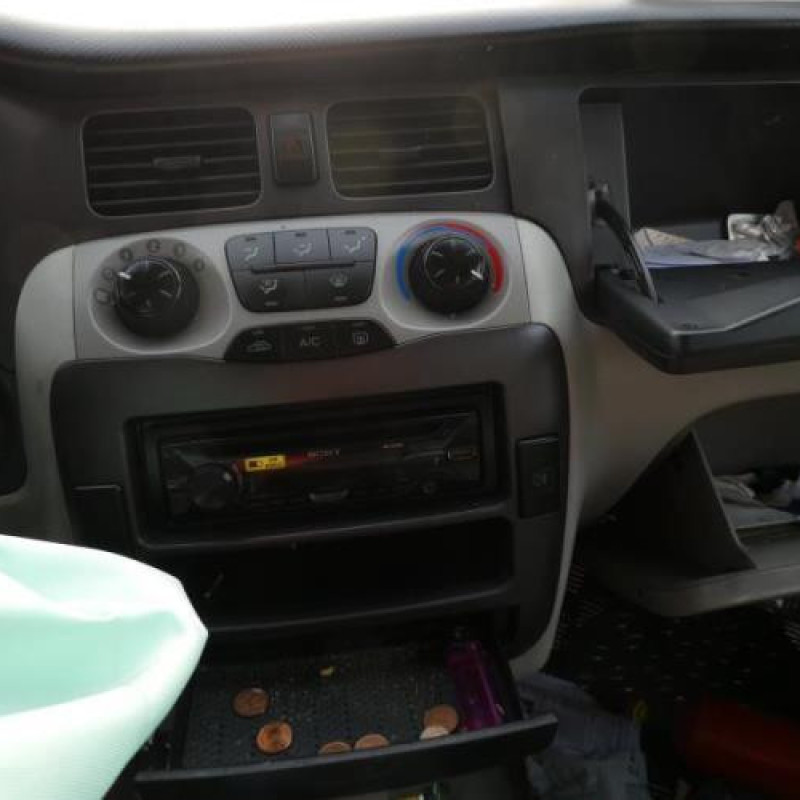 Porte avant droit HYUNDAI TRAJET Photo n°10