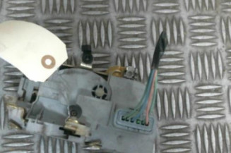 Serrure avant droit CITROEN BERLINGO 1