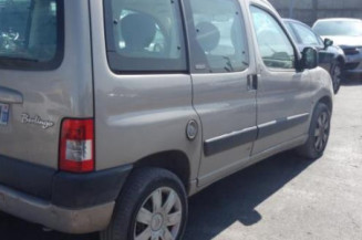 Serrure avant droit CITROEN BERLINGO 1