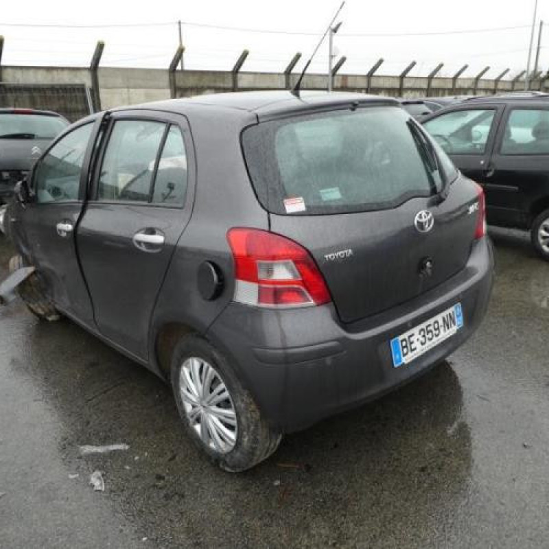 Compteur TOYOTA YARIS 2 Photo n°6