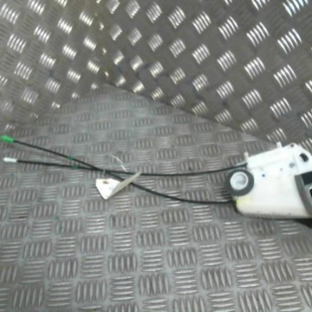 Serrure arriere gauche TOYOTA YARIS 2 Photo n°1